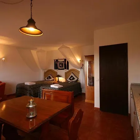 Studio In Rural Property, Studio 4 *